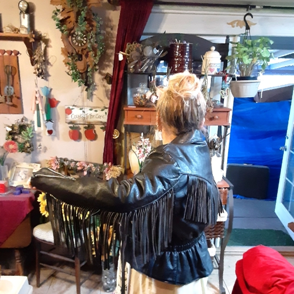 Black leather jacket long Fringe size 14 medium